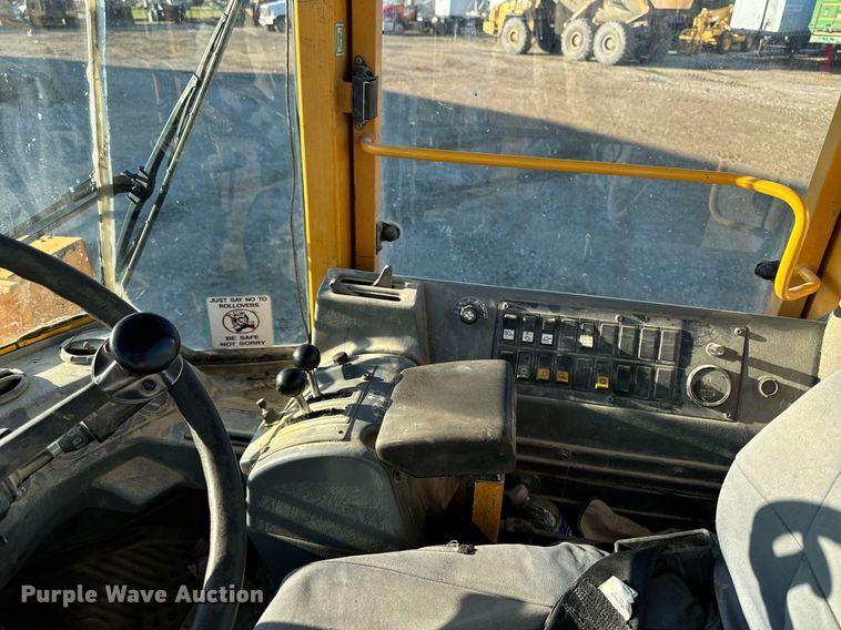 image for item DW2427 2000 Volvo L120C wheel loader