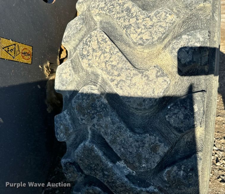 image for item DW2427 2000 Volvo L120C wheel loader