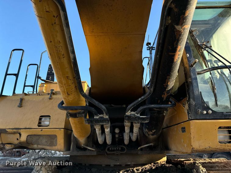 image for item DW2428 2008 Caterpillar 365C L excavator