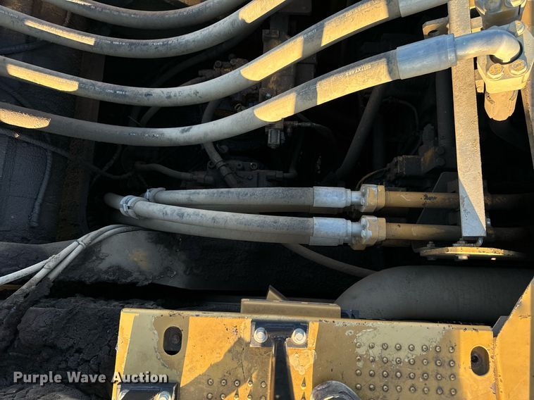 image for item DW2428 2008 Caterpillar 365C L excavator