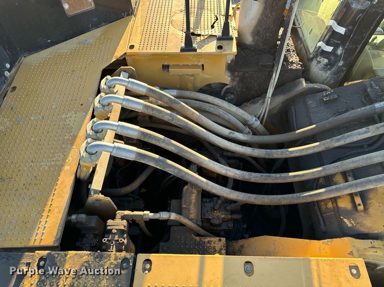 image for item DW2428 2008 Caterpillar 365C L excavator