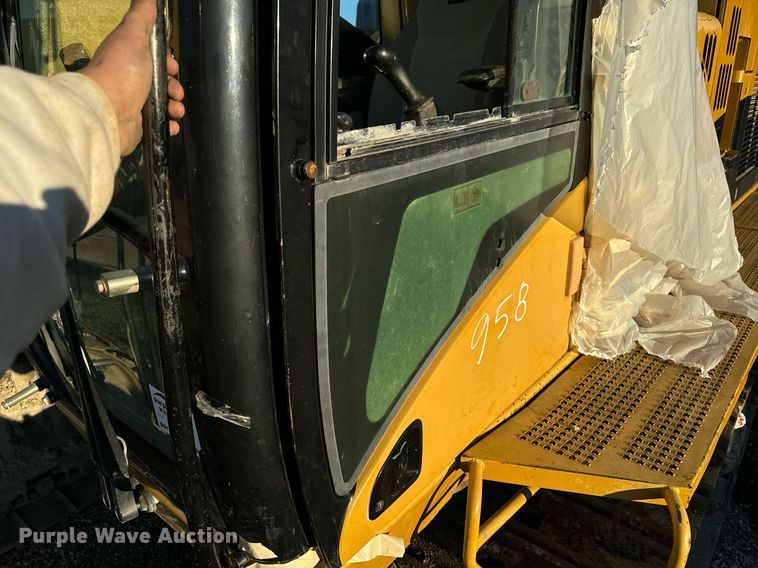 image for item DW2428 2008 Caterpillar 365C L excavator