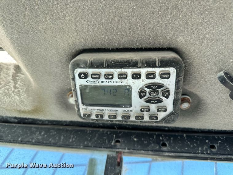 image for item DW2430 2011 Case SR175 skid steer loader