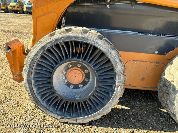 image for item DW2430 2011 Case SR175 skid steer loader