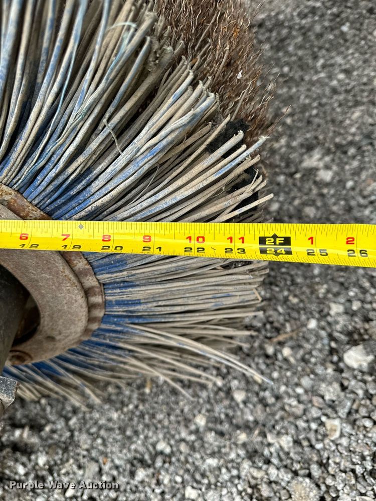 image for item DW2434 2003 Waldon Sweepmaster 250 broom