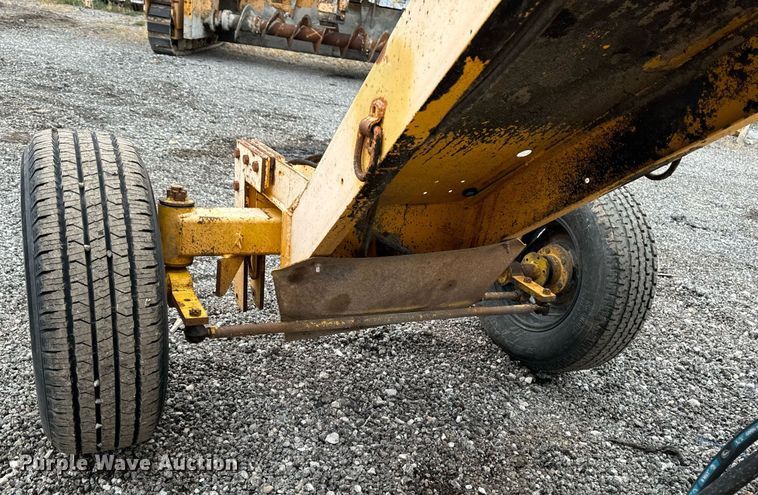 image for item DW2434 2003 Waldon Sweepmaster 250 broom