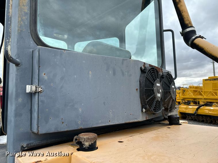 image for item DW2434 2003 Waldon Sweepmaster 250 broom