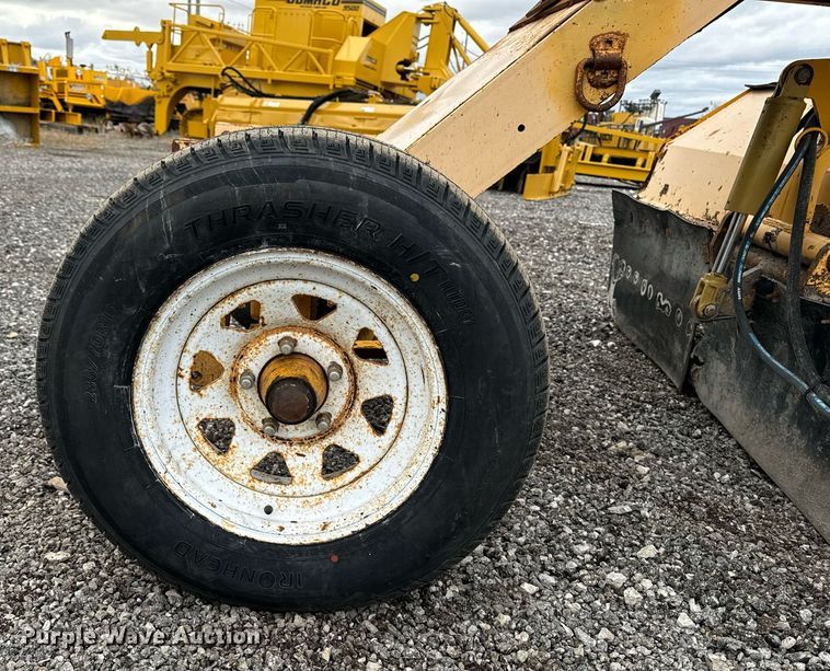 image for item DW2434 2003 Waldon Sweepmaster 250 broom