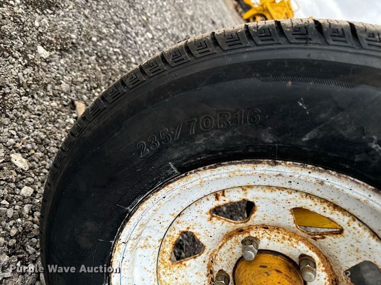 image for item DW2434 2003 Waldon Sweepmaster 250 broom