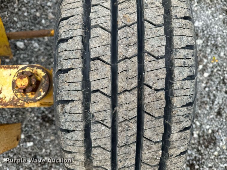 image for item DW2434 2003 Waldon Sweepmaster 250 broom