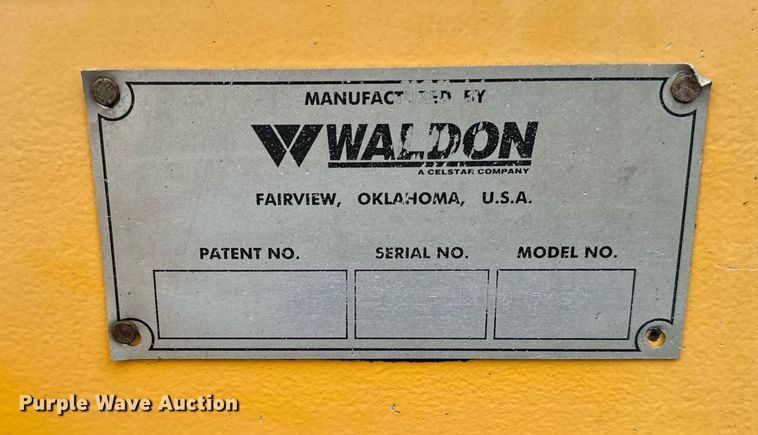 image for item DW2434 2003 Waldon Sweepmaster 250 broom