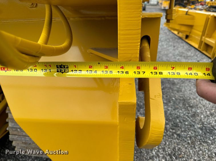 image for item DW2435 1988 Gomaco 9500 trimmer