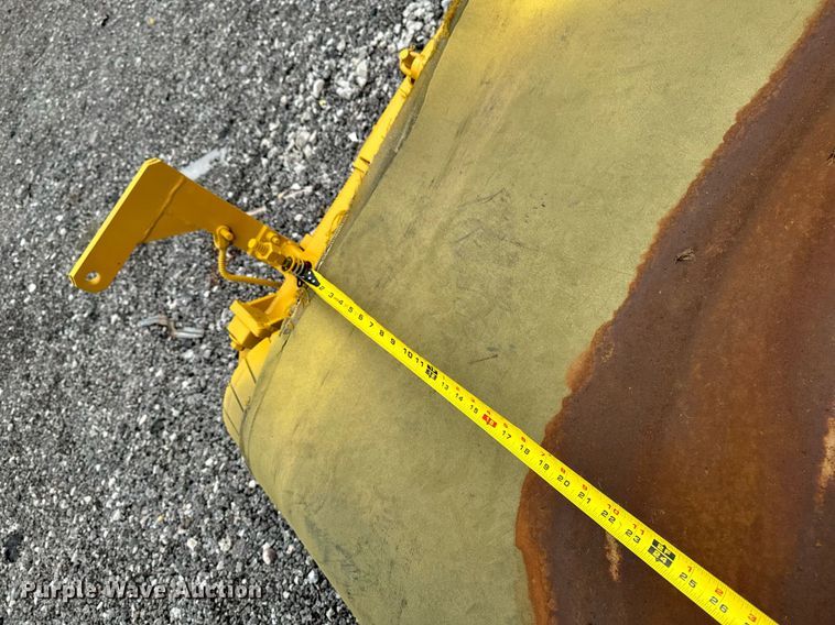 image for item DW2435 1988 Gomaco 9500 trimmer