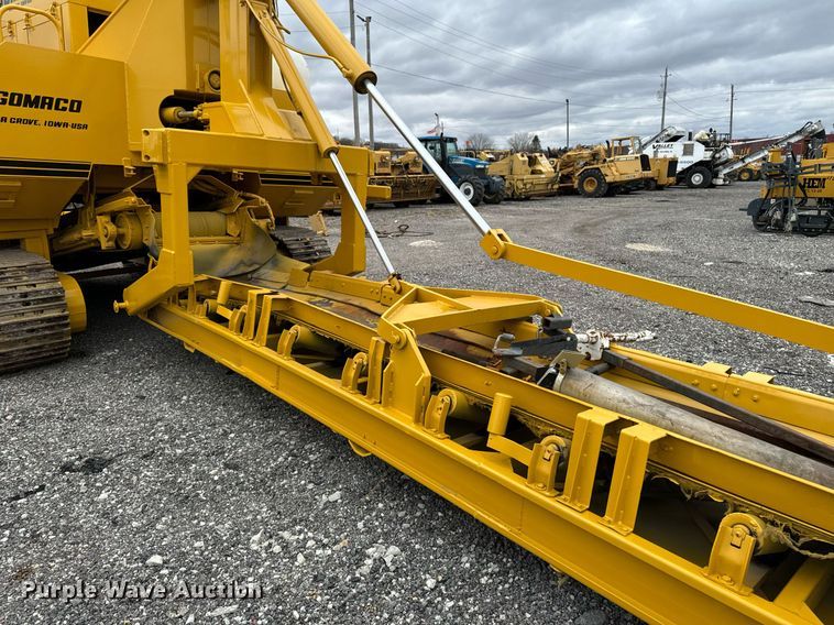 image for item DW2435 1988 Gomaco 9500 trimmer