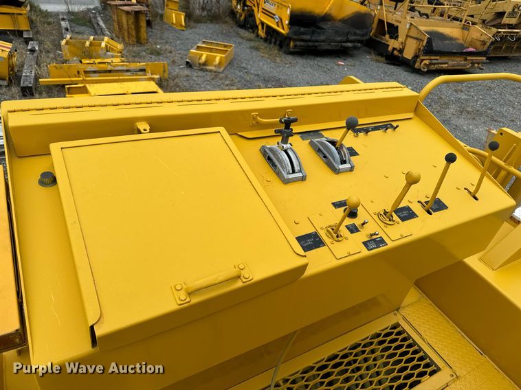 image for item DW2435 1988 Gomaco 9500 trimmer