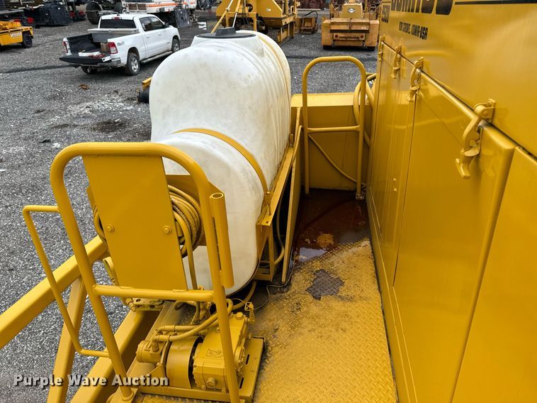 image for item DW2435 1988 Gomaco 9500 trimmer