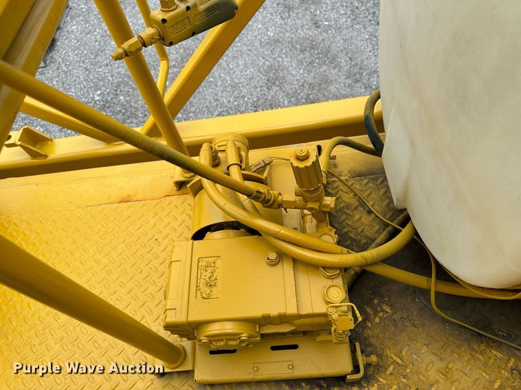 image for item DW2435 1988 Gomaco 9500 trimmer