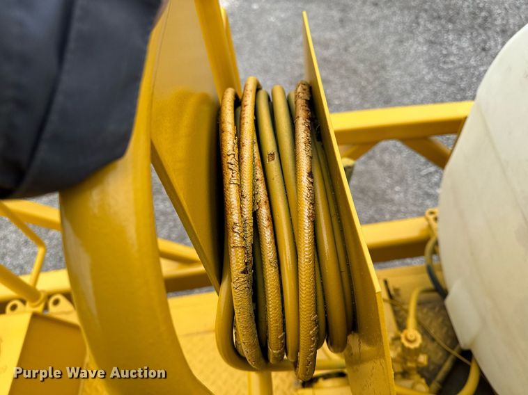 image for item DW2435 1988 Gomaco 9500 trimmer