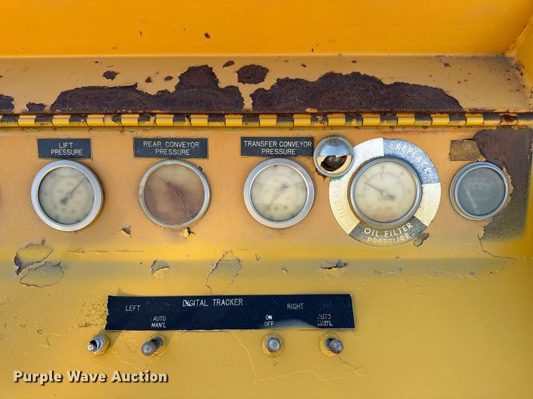 image for item DW2435 1988 Gomaco 9500 trimmer