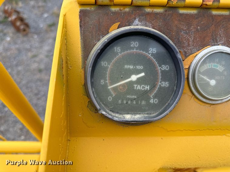 image for item DW2435 1988 Gomaco 9500 trimmer