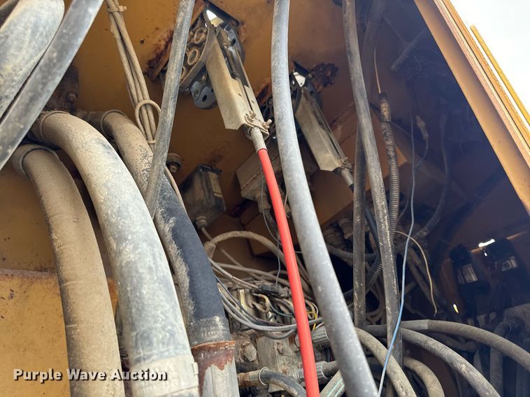 image for item DW2435 1988 Gomaco 9500 trimmer