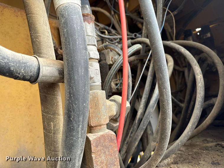 image for item DW2435 1988 Gomaco 9500 trimmer