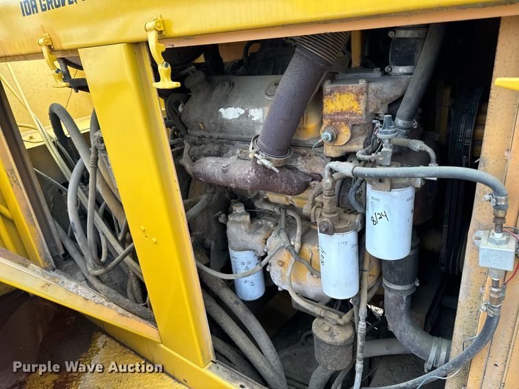 image for item DW2435 1988 Gomaco 9500 trimmer