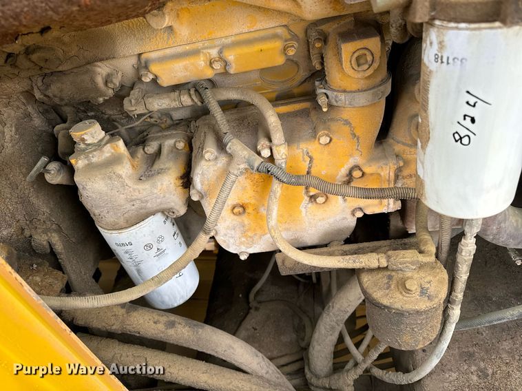 image for item DW2435 1988 Gomaco 9500 trimmer