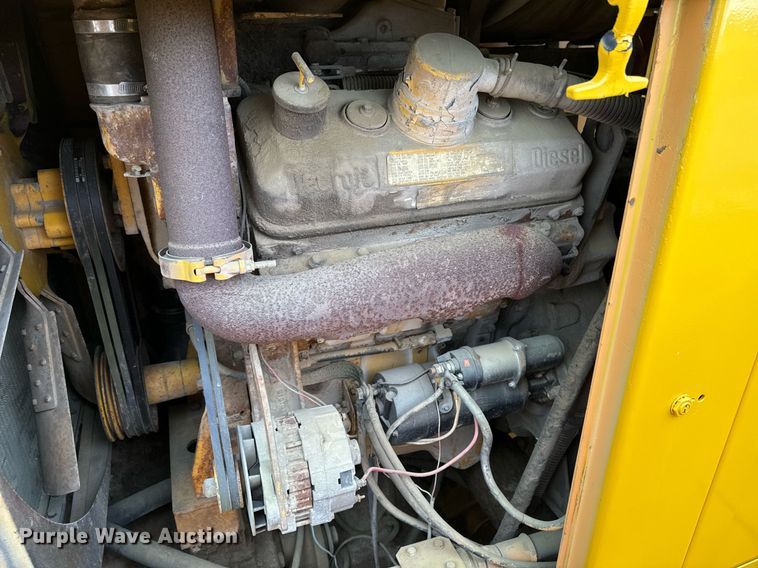 image for item DW2435 1988 Gomaco 9500 trimmer