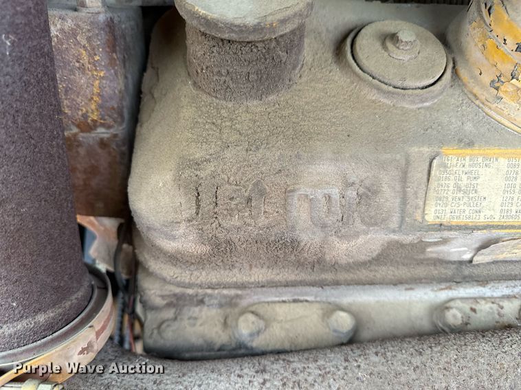 image for item DW2435 1988 Gomaco 9500 trimmer