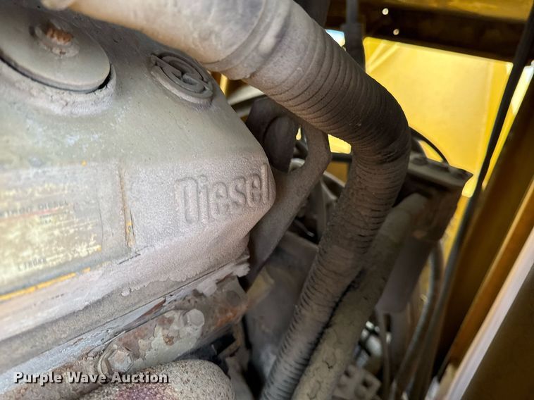 image for item DW2435 1988 Gomaco 9500 trimmer