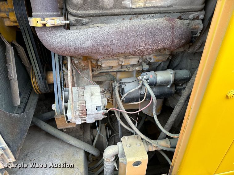 image for item DW2435 1988 Gomaco 9500 trimmer