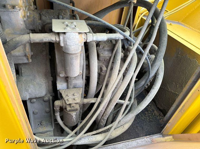 image for item DW2435 1988 Gomaco 9500 trimmer