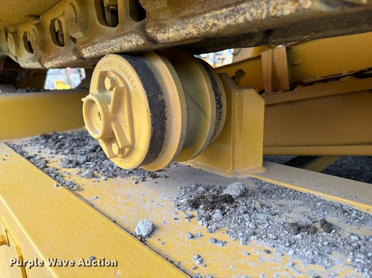 image for item DW2435 1988 Gomaco 9500 trimmer