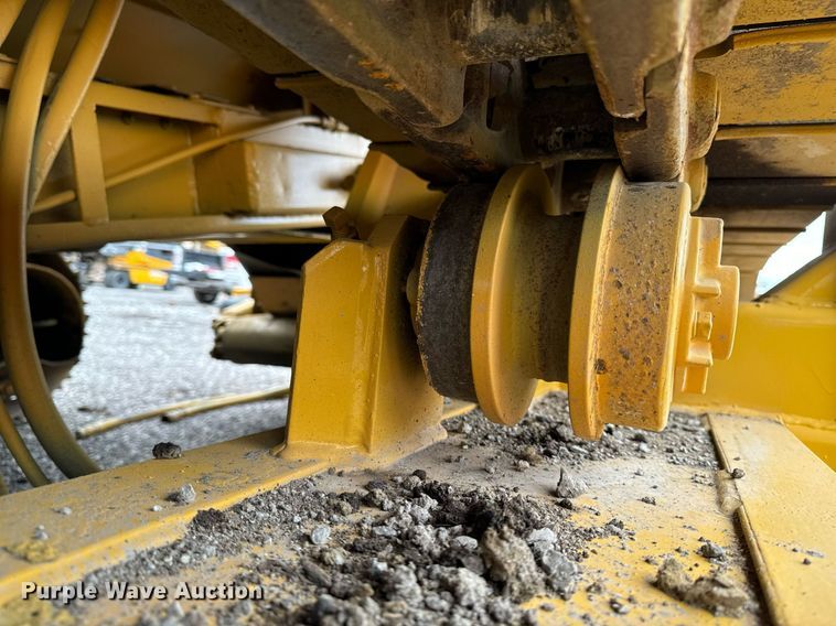 image for item DW2435 1988 Gomaco 9500 trimmer