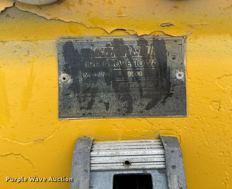 image for item DW2435 1988 Gomaco 9500 trimmer