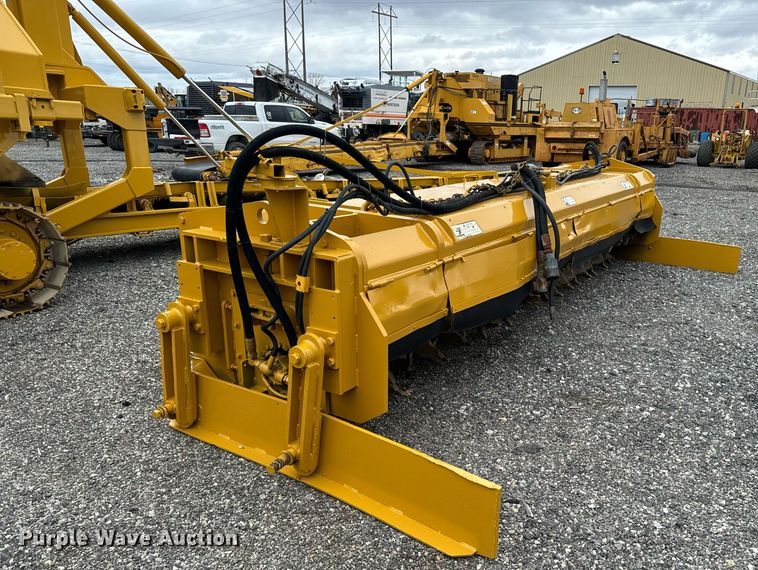 image for item DW2435 1988 Gomaco 9500 trimmer