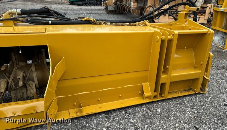 image for item DW2435 1988 Gomaco 9500 trimmer