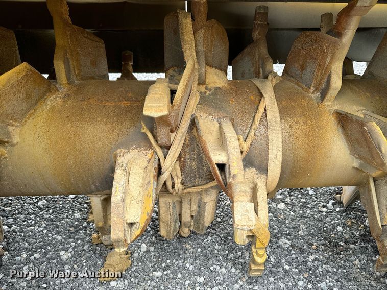 image for item DW2435 1988 Gomaco 9500 trimmer