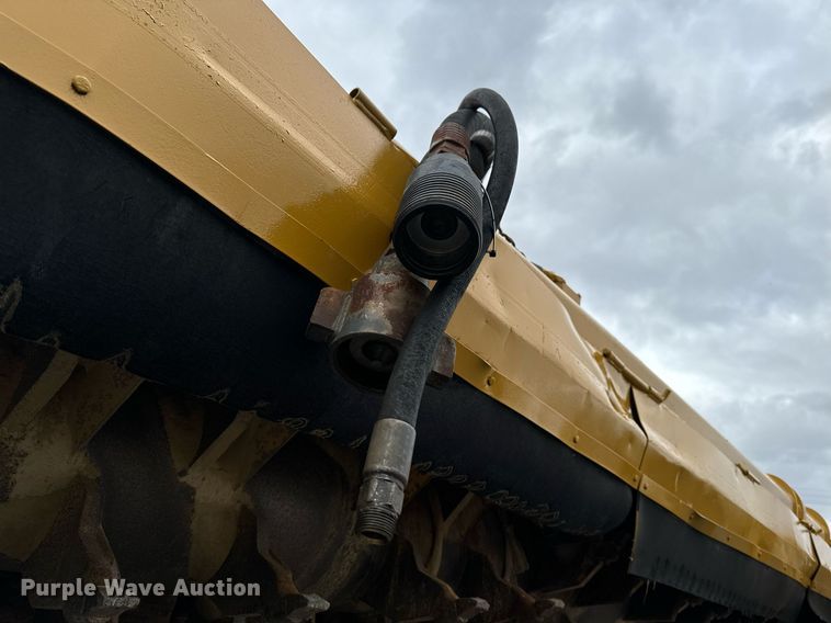 image for item DW2435 1988 Gomaco 9500 trimmer