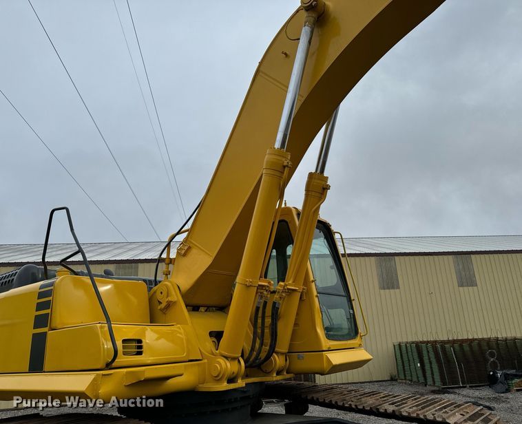 image for item DW2436 2003 Komatsu PC400 excavator