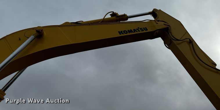 image for item DW2436 2003 Komatsu PC400 excavator