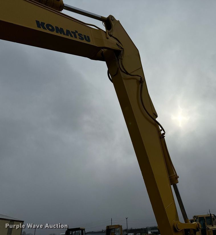 image for item DW2436 2003 Komatsu PC400 excavator