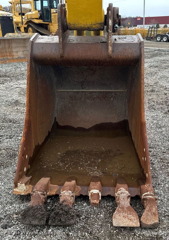 image for item DW2436 2003 Komatsu PC400 excavator