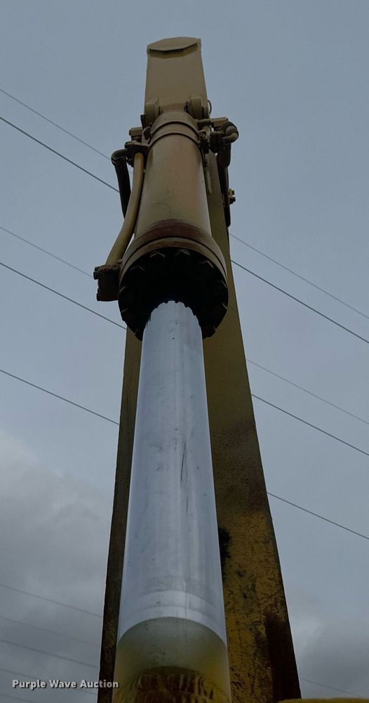 image for item DW2436 2003 Komatsu PC400 excavator