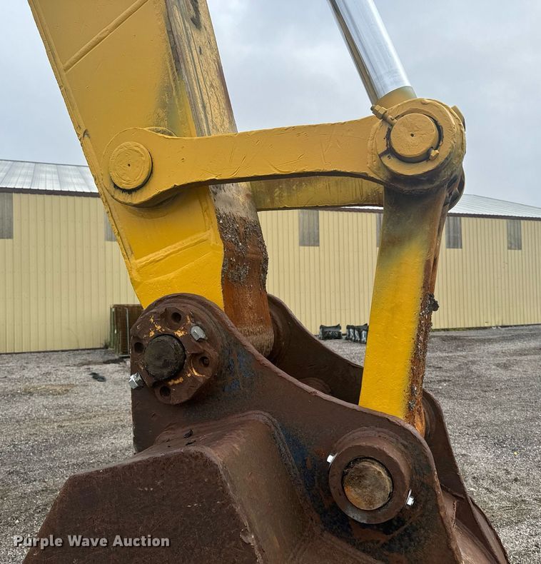 image for item DW2436 2003 Komatsu PC400 excavator