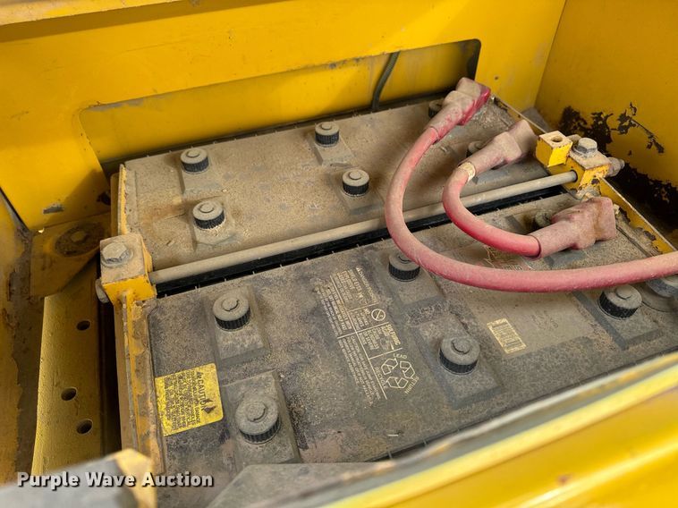 image for item DW2436 2003 Komatsu PC400 excavator