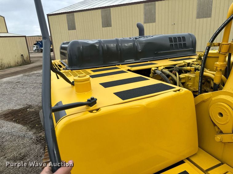 image for item DW2436 2003 Komatsu PC400 excavator