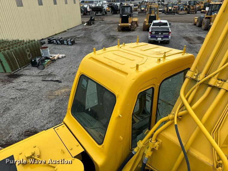 image for item DW2436 2003 Komatsu PC400 excavator