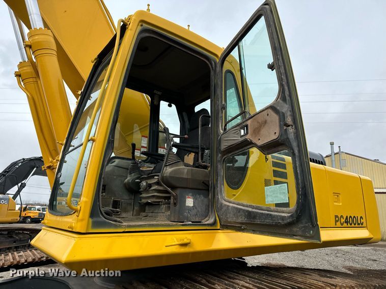 image for item DW2436 2003 Komatsu PC400 excavator